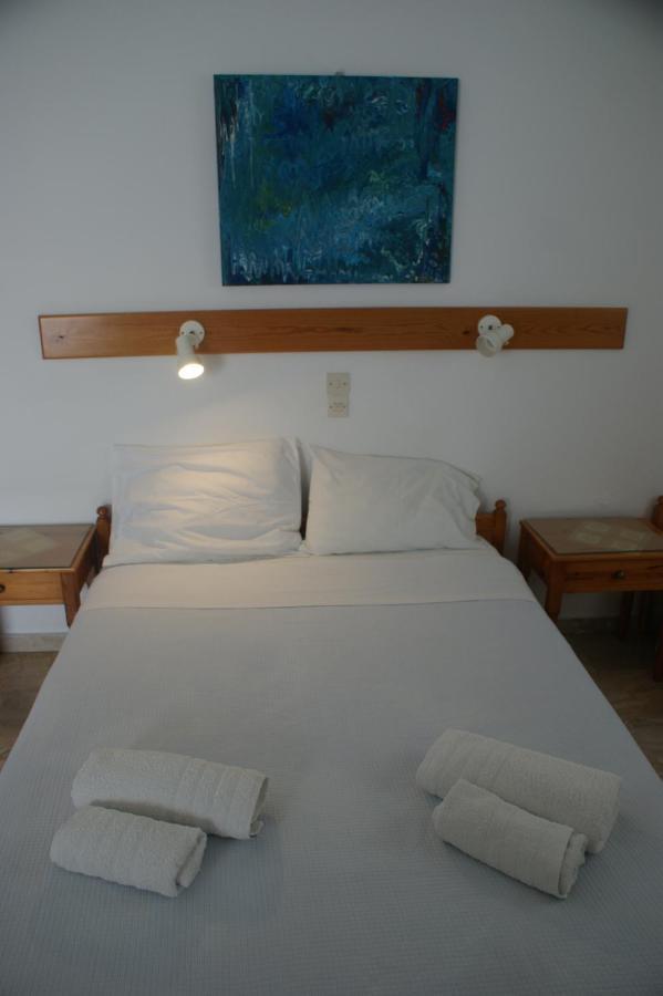 Hotel Eleftheria Парос Экстерьер фото