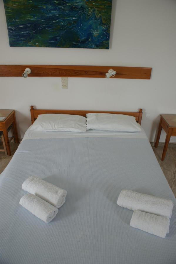 Hotel Eleftheria Парос Экстерьер фото