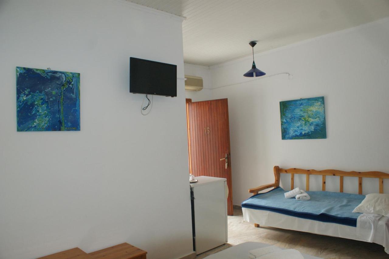 Hotel Eleftheria Парос Экстерьер фото