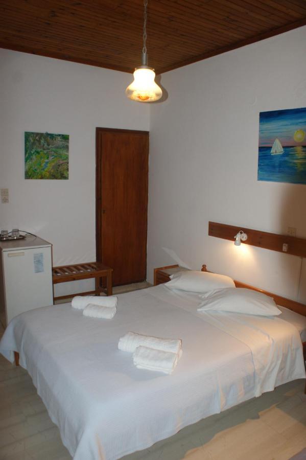Hotel Eleftheria Парос Экстерьер фото