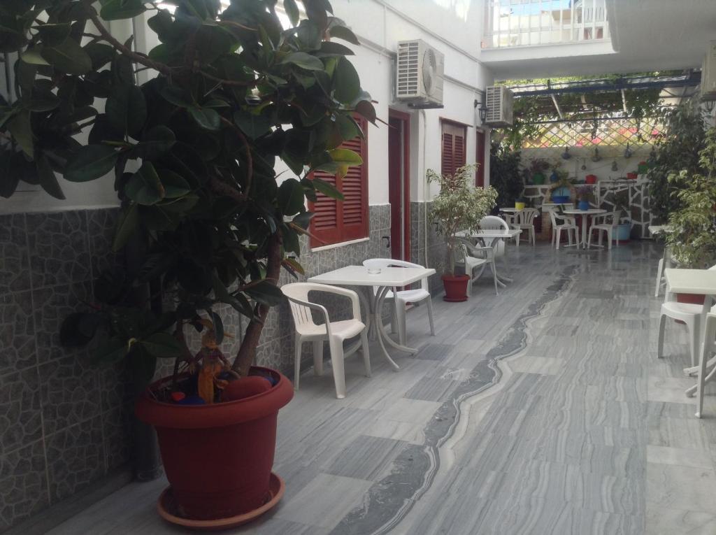 Hotel Eleftheria Парос Экстерьер фото